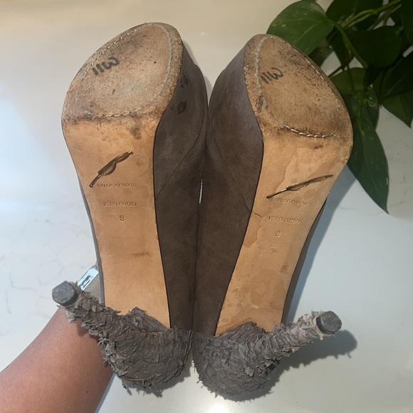 Brian Atwood Blayne Heels - Picture 4 of 16